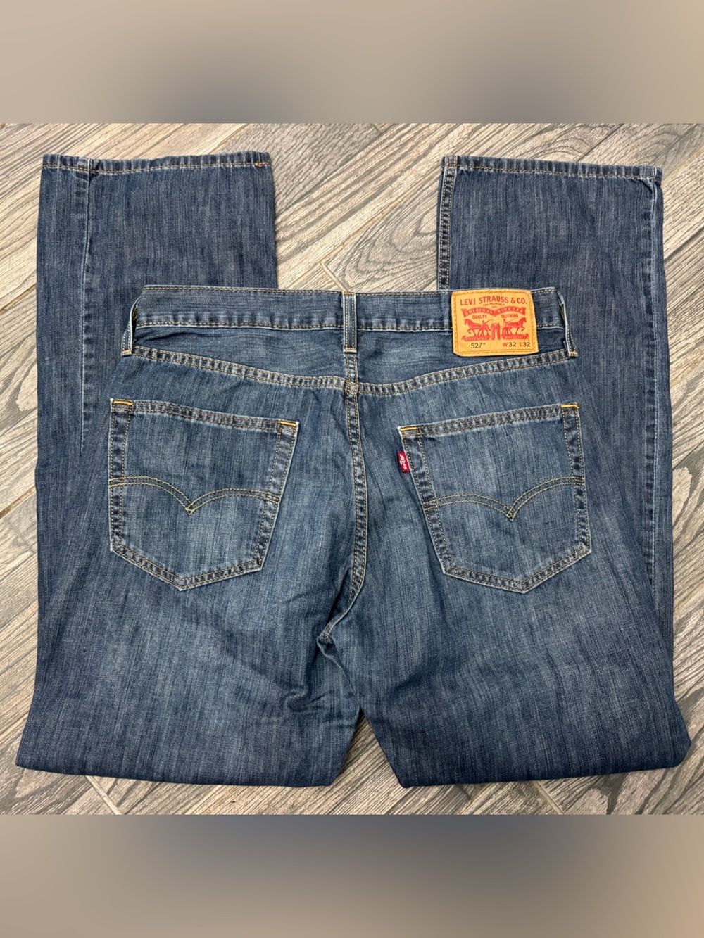 Levi's 527 Slim Bootcut Jeans in Dark Blue - size 32 x 32